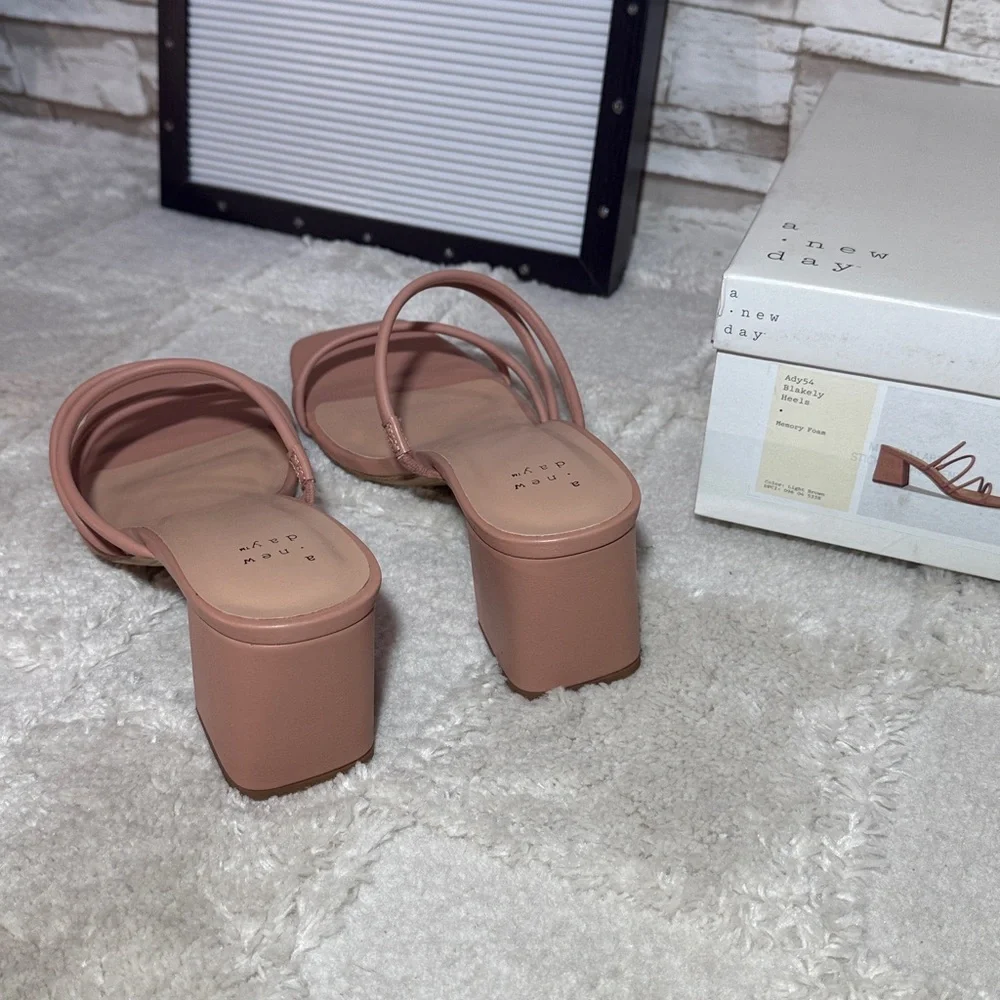 A New Day Women's Light Brown Blakely Heels